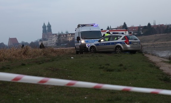 Policjanci poszukują zaginionej kobiety