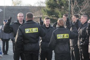 Ślubowanie nowo przyjętych policjantów