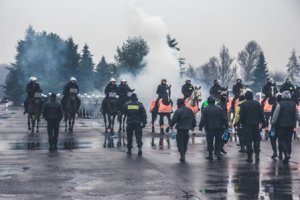 Ćwiczenia policji konnej