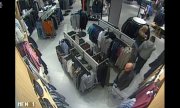 Okradli sklep odzieżowy. Kto rozpoznaje „szajkę” złodziei?