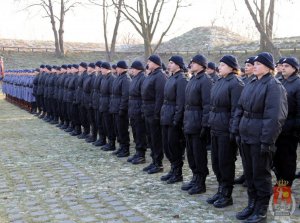 Uroczyste ślubowanie policjantów w Muzeum Katyńskim