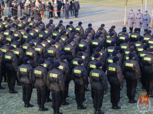 Uroczyste ślubowanie policjantów w Muzeum Katyńskim