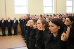 Uroczyste ślubowanie nowo przyjętych policjantów