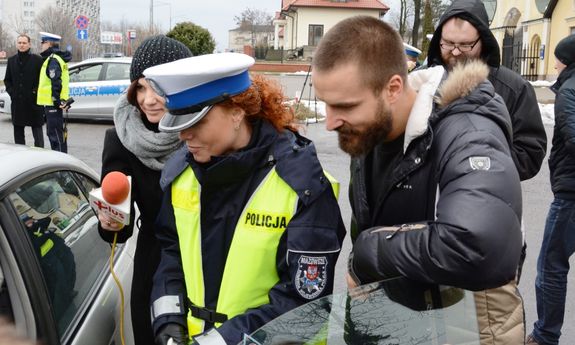 Bezpieczne ferie z drogówką i „Pitbullem”