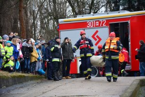 Ćwiczenia służb ratunkowych na lodzie