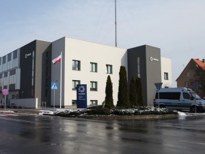 Zmodernizowany budynek Komendy Powiatowej Policji w Grodzisku Wielkopolskim