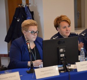 Zdjęcie przedstawia naradę kadry kierowniczej służb logistycznych Policji
