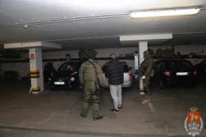 Jeden z zatrzymanych w garażu