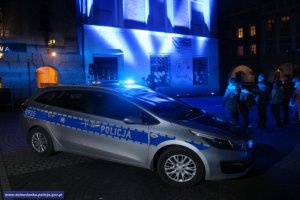 Jaworscy policjanci włączyli się do akcji „Polska na niebiesko”