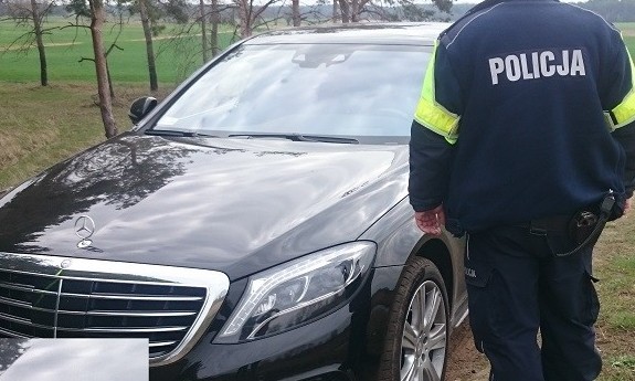 Odzyskany przez policjantów mercedes