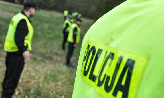 policjanci podczas poszukiwań