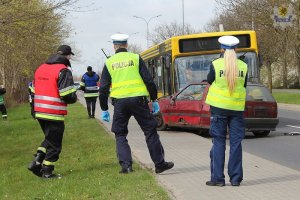 Całe miejsce zdarzenia masowego zabezpieczali policjanci z Wydziału Ruchu Drogowego Komendy Miejskiej Policji w Słupsku.