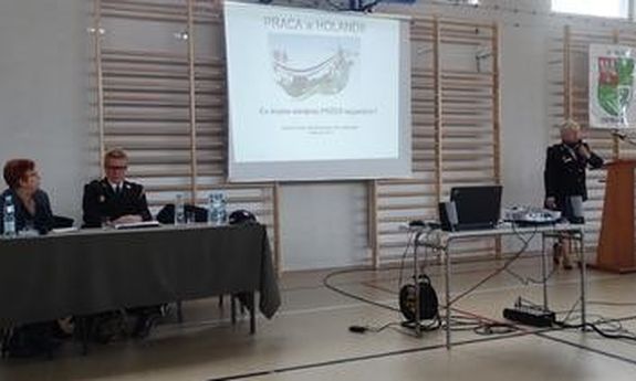 Holenderskie policjantki rozmawiały o bezpiecznej pracy na emigracji