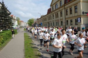 zawodnicy podczas maratonu