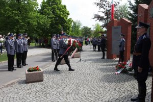 Uroczystości pod pomnikiem Pamięci Pomordowanych Policjantów #9