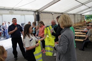 Policjanci podczas rowerowego rajdu na Górę Św. Anny