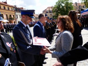 Policjant wyróżniony podczas święta strażaka #9