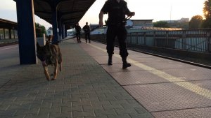 Błyskawicznie ustaleni i zatrzymani za fałszywe alarmy bombowe #2