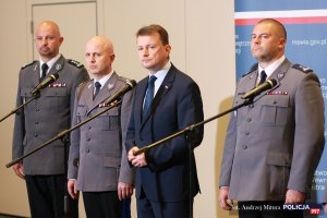 Minister Mariusz Błaszczak nagrodził policjantów za akcje we Wrocławiu i Warszawie #4