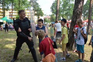 Policjanci dzieciom- festyn