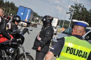 Policyjne zabezpieczenie zlotu motocyklistów #9