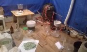 Duże nielegalne laboratorium dopalaczy i narkotyków zlikwidowane