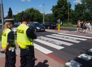 Zielonogórscy policjanci inicjatorami napisów na przejściach #2