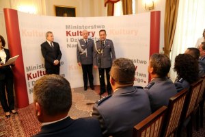 Honorowe odznaki ministra kultury za odzyskanie cennych dzieł sztuki #6