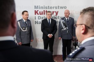 Honorowe odznaki ministra kultury za odzyskanie cennych dzieł sztuki #1
