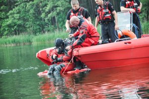 Ćwiczenia policjantów i funkcjonariuszy pozostałych służb na Jeziorze Sławskim #2