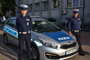 Policjanci uratowali życie mężczyźnie