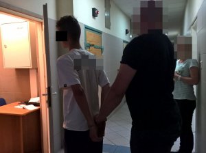 Areszty i schroniska za oszustwo „na policjanta” i odzyskane 20.000 złotych #2