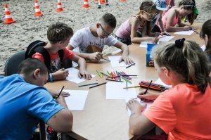 Festyn dla dzieci i przekazanie łodzi lubuskim policjantom