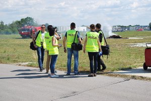 Wspólne ćwiczenia służb na lotnisku