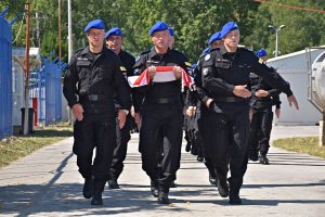 Uroczystość odznaczenia policjantów XXV rotacji JSPP