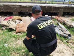 Policjant na miejscu zdarzenia