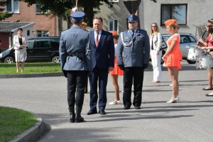 Święto Policji w Kolnie - złożenie meldunku