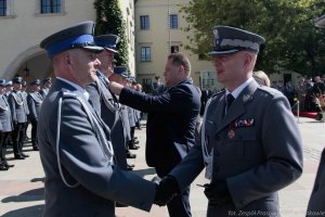 Komendant Główny policji gratuluje odznaczonym