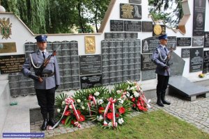 Dolnośląskie obchody Święta Policji - złożenie kwiatów