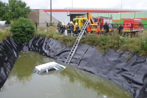 działania służb ratowniczych na miejscu wypadku