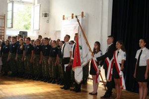 Szef MSWiA i Komendant Główny Policji podczas uroczystej inauguracji roku szkolnego