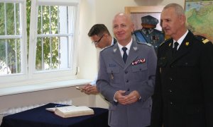 Szef MSWiA i Komendant Główny Policji podczas uroczystej inauguracji roku szkolnego