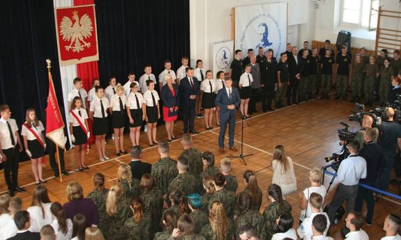 Szef MSWiA i Komendant Główny Policji wzięli udział w uroczystej inauguracji roku szkolnego