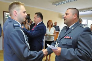 Podpisanie porozumienia dotyczącego utworzenia nowego posterunku Policji i wręczenie odznaczeń funkcjonariuszom ratującym ludzkie życie