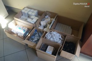 Policjanci przejęli ponad tysiąc podróbek wartych przeszło 100 tys. zł
