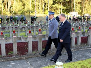 Komendant Stołeczny Policji złożył hołd pomordowanym w Palmirach