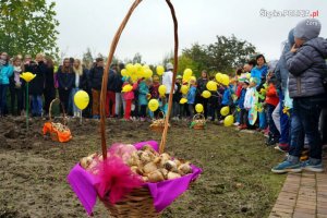 Mundurowi wspierają międzynarodowy projekt i niosą nadzieję chorym