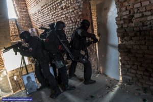 Wspólne ćwiczenia dolnośląskich antyterrorystów i policjantów jednostek antyterrorystycznych z Czech i Słowacji