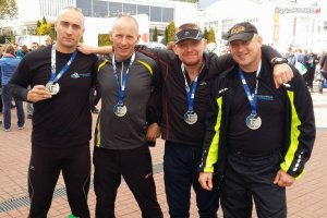 Śląscy policjanci na maratonie poznańskim