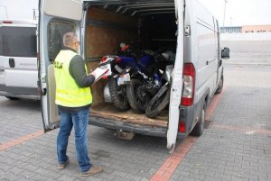 Policjanci odzyskali 10 motocykli skradzionych z terenu Niemiec